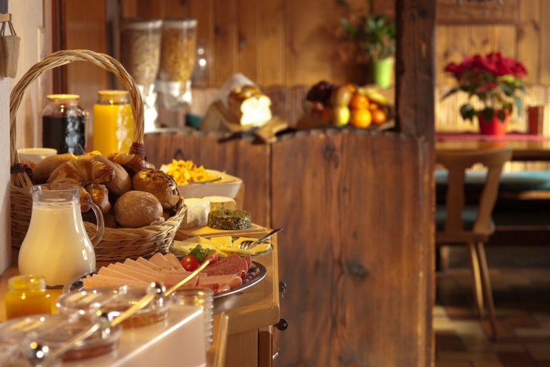 boulangerie-ROUGIERS-min_breakfast_buffet_food_restaurant_meal_hotel_plate_fresh-718745